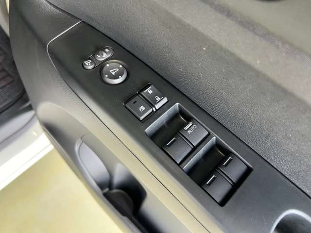 ホンダ Ｎ　ＢＯＸ ６６０ Ｇ ＳＳパッケージ H29年 (東北) 99