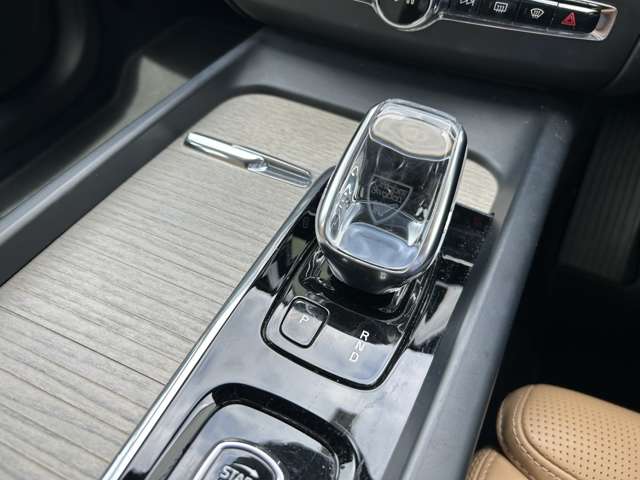 ボルボ ＸＣ６０ Ｂ５ ＡＷＤ インスクリプション ４ＷＤ R2年 (東北) 99