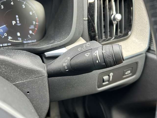 ボルボ ＸＣ６０ Ｂ５ ＡＷＤ インスクリプション ４ＷＤ R2年 (東北) 99