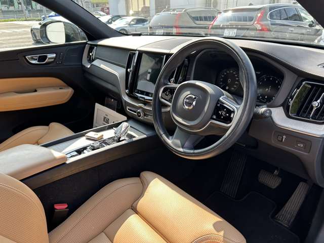 ボルボ ＸＣ６０ Ｂ５ ＡＷＤ インスクリプション ４ＷＤ R2年 (東北) 99
