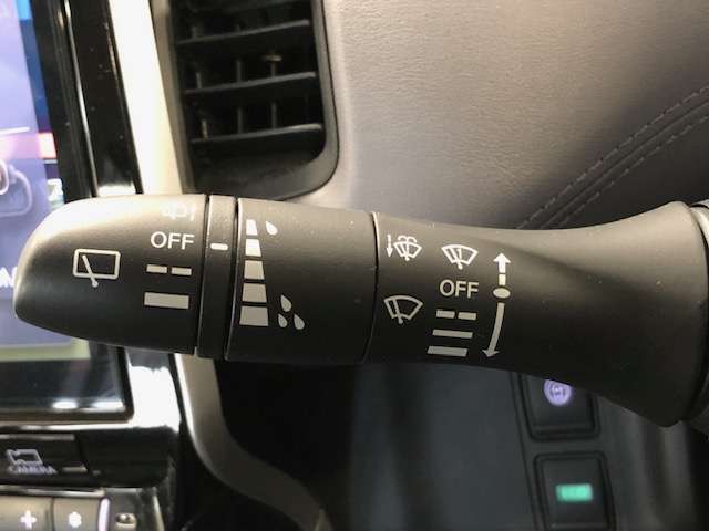 日産 セレナ ２．０ ハイウェイスター Ｖ ４ＷＤ R1年 (北海道) 99