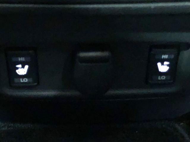 日産 セレナ ２．０ ハイウェイスター Ｖ ４ＷＤ R1年 (北海道) 99