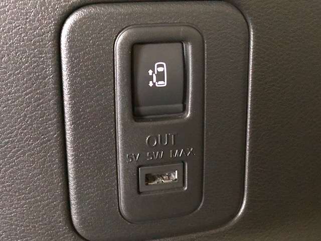 日産 セレナ ２．０ ハイウェイスター Ｖ ４ＷＤ R1年 (北海道) 99