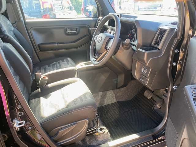 ダイハツ タフト ６６０ Ｇ ダーククロム ベンチャー R6年 (九州・沖縄) 99