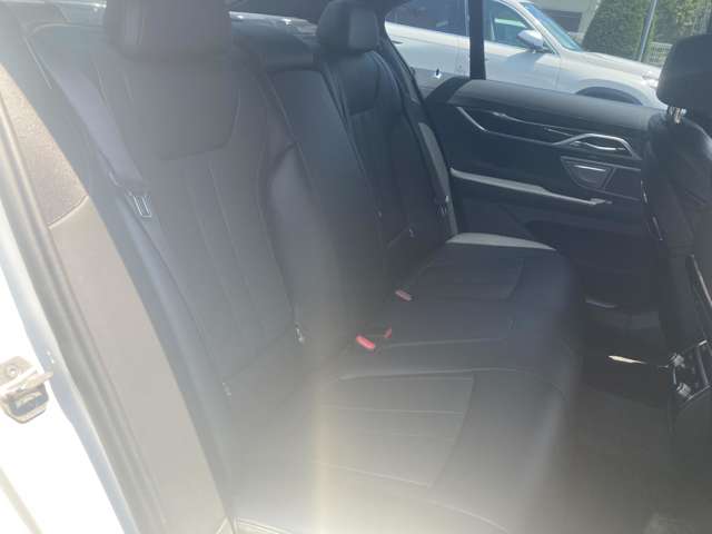 ＢＭＷ ７シリーズ ７４０Ｄ Ｘドライブ Ｍスポーツ ディーゼルターボ ４ＷＤ R3年 (近畿) 99