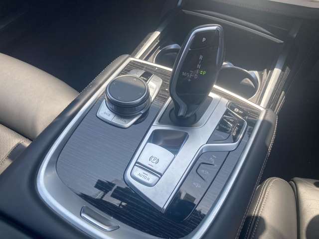 ＢＭＷ ７シリーズ ７４０Ｄ Ｘドライブ Ｍスポーツ ディーゼルターボ ４ＷＤ R3年 (近畿) 99