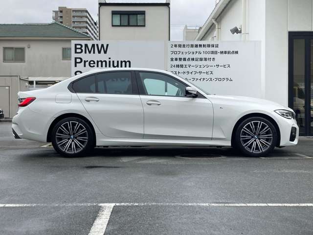 ＢＭＷ ３シリーズ ３３０ｅ　Ｍスポーツ R1年 (近畿) 99