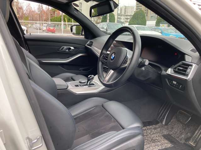 ＢＭＷ ３シリーズ ３３０ｅ　Ｍスポーツ R1年 (近畿) 99