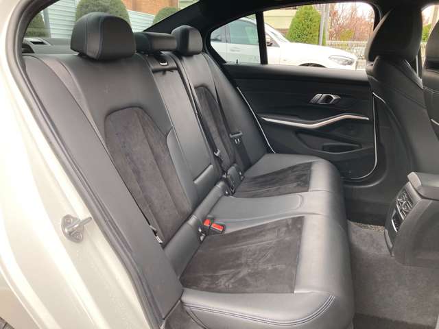 ＢＭＷ ３シリーズ ３３０ｅ　Ｍスポーツ R1年 (近畿) 99