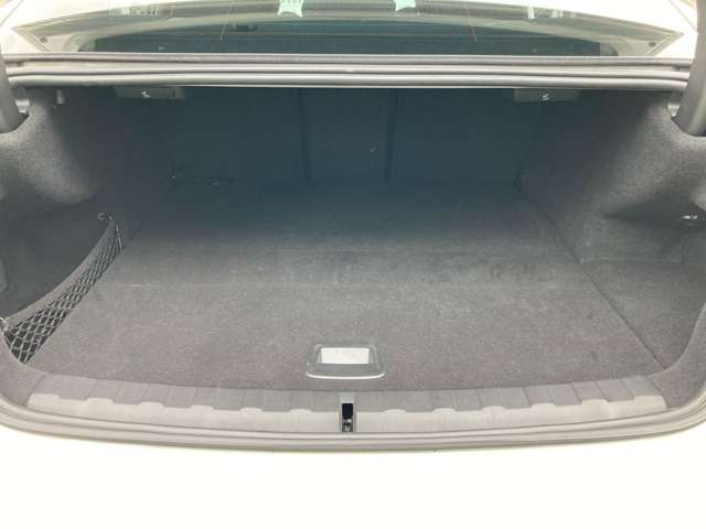 ＢＭＷ ３シリーズ ３３０ｅ　Ｍスポーツ R1年 (近畿) 99