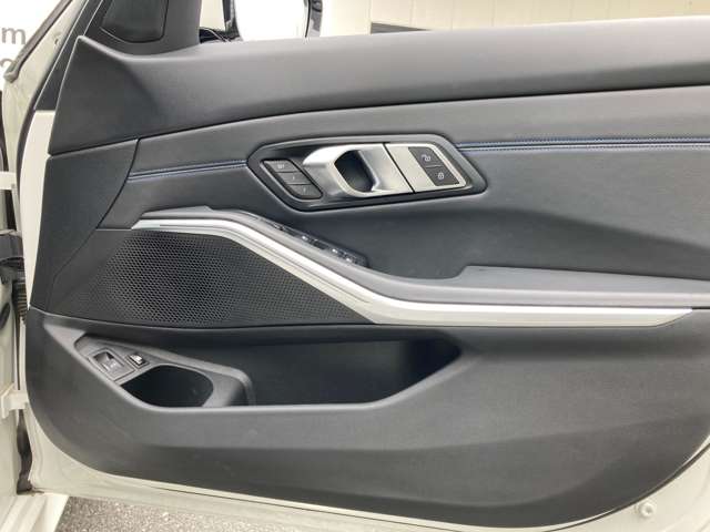 ＢＭＷ ３シリーズ ３３０ｅ　Ｍスポーツ R1年 (近畿) 99