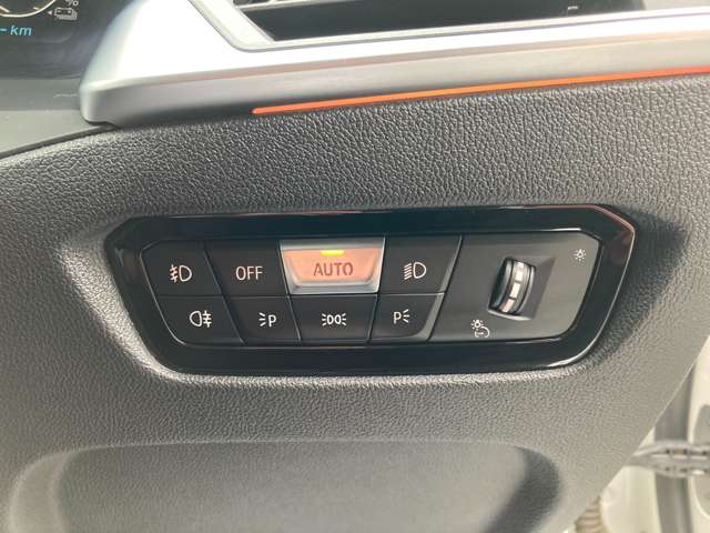 ＢＭＷ ３シリーズ ３３０ｅ　Ｍスポーツ R1年 (近畿) 99