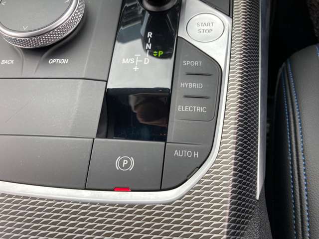 ＢＭＷ ３シリーズ ３３０ｅ　Ｍスポーツ R1年 (近畿) 99