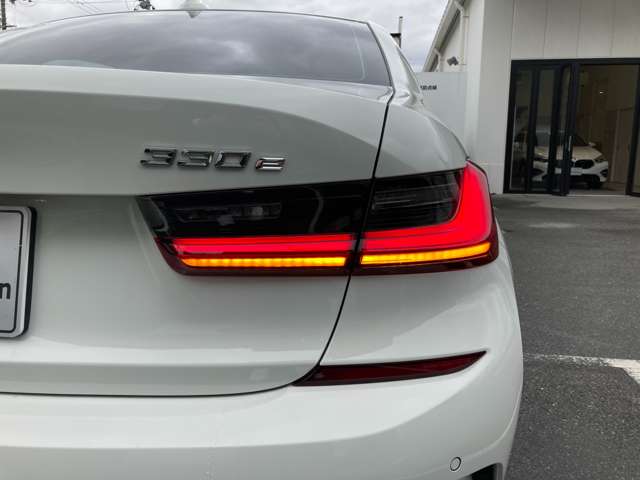 ＢＭＷ ３シリーズ ３３０ｅ　Ｍスポーツ R1年 (近畿) 99