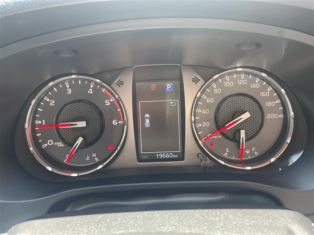 トヨタ ハイラックス ２．４ Ｚ ＧＲスポーツ ディーゼルターボ ４ＷＤ R4年 (東海) 99