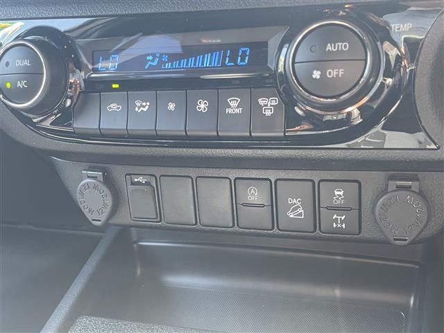 トヨタ ハイラックス ２．４ Ｚ ＧＲスポーツ ディーゼルターボ ４ＷＤ R4年 (東海) 99