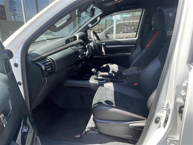トヨタ ハイラックス ２．４ Ｚ ＧＲスポーツ ディーゼルターボ ４ＷＤ R4年 (東海) 99