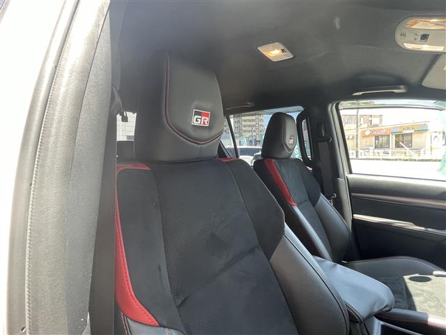 トヨタ ハイラックス ２．４ Ｚ ＧＲスポーツ ディーゼルターボ ４ＷＤ R4年 (東海) 99