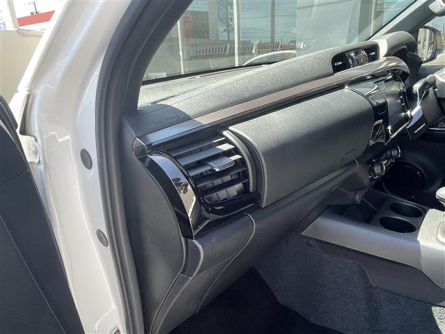 トヨタ ハイラックス ２．４ Ｚ ＧＲスポーツ ディーゼルターボ ４ＷＤ R4年 (東海) 99