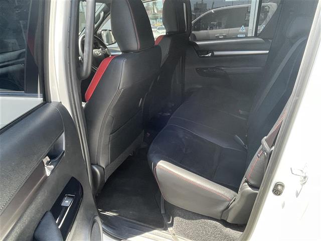 トヨタ ハイラックス ２．４ Ｚ ＧＲスポーツ ディーゼルターボ ４ＷＤ R4年 (東海) 99