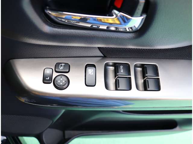 スズキ スペーシア ６６０ カスタム Ｚターボ H29年 (関東) 99