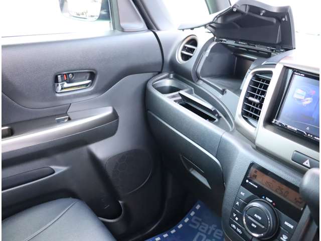 スズキ スペーシア ６６０ カスタム Ｚターボ H29年 (関東) 99