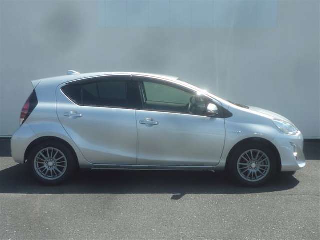 トヨタ アクア １．５ Ｓ スタイルブラック H28年 (東北) 99