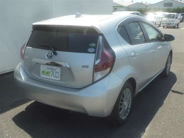 トヨタ アクア １．５ Ｓ スタイルブラック H28年 (東北) 99