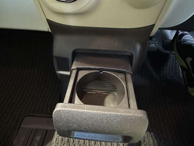 トヨタ スペイド １．５ Ｆ H28年 (東北) 99