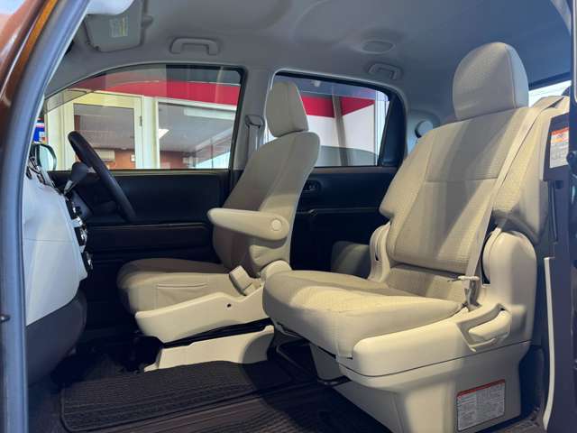 トヨタ スペイド １．５ Ｆ H28年 (東北) 99