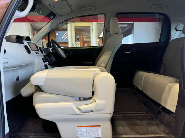 トヨタ スペイド １．５ Ｆ H28年 (東北) 99