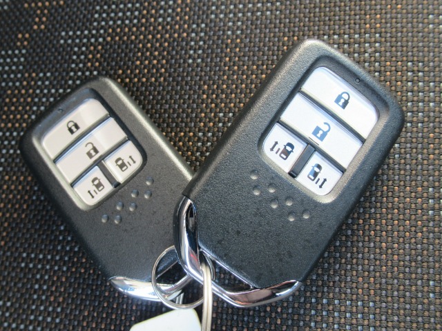 ホンダ フリード＋ １．５ クロスター ホンダセンシング R2年 (関東) 99