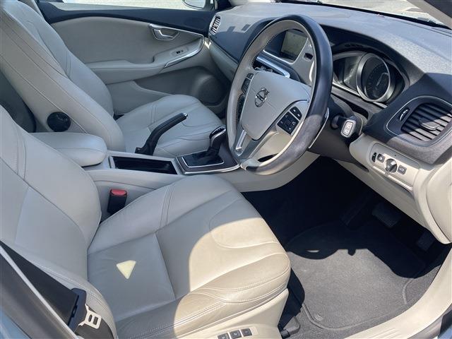 ボルボ Ｖ４０ Ｔ３　インスクリプション H29年 (東北) 99