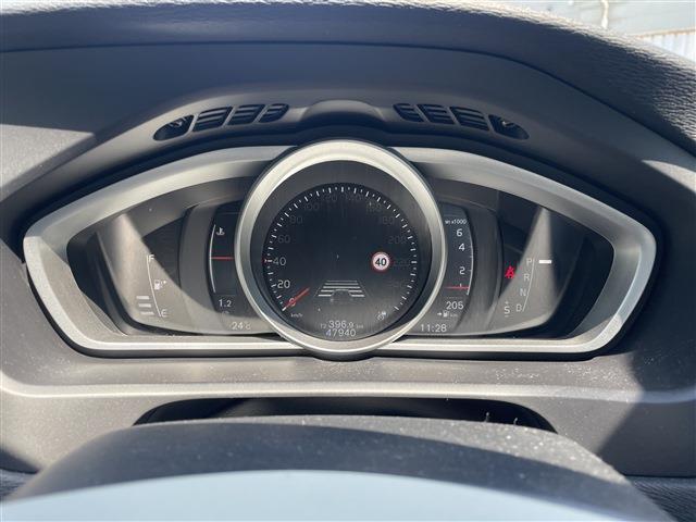 ボルボ Ｖ４０ Ｔ３　インスクリプション H29年 (東北) 99