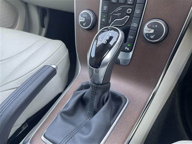 ボルボ Ｖ４０ Ｔ３　インスクリプション H29年 (東北) 99