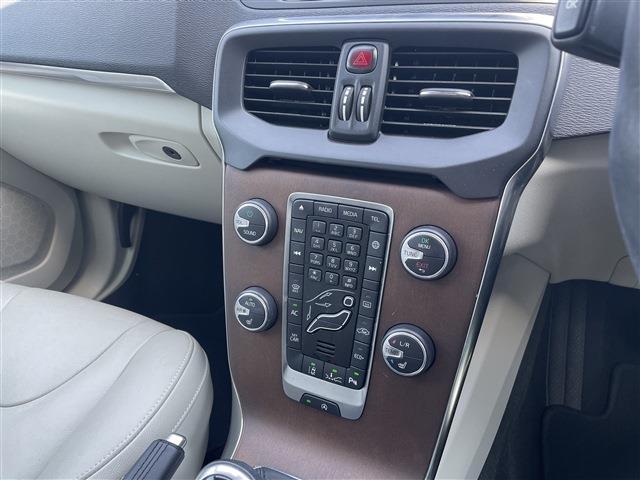 ボルボ Ｖ４０ Ｔ３　インスクリプション H29年 (東北) 99