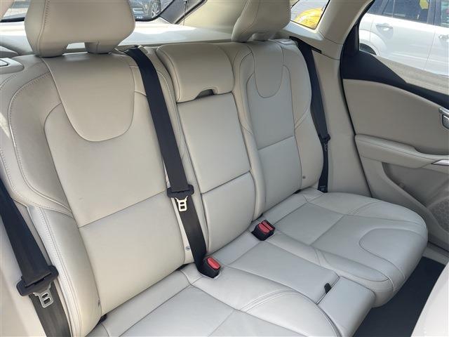 ボルボ Ｖ４０ Ｔ３　インスクリプション H29年 (東北) 99