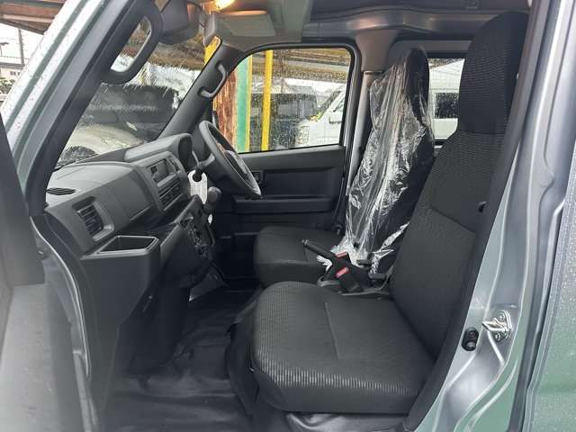 ダイハツ ハイゼットカーゴ ６６０ デラックス R5年 (東海) 99