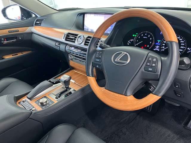 レクサス ＬＳハイブリッド ６００Ｈ バージョンＬ ４ＷＤ H27年 (北海道) 99