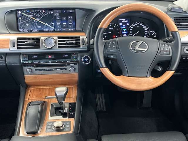 レクサス ＬＳハイブリッド ６００Ｈ バージョンＬ ４ＷＤ H27年 (北海道) 99