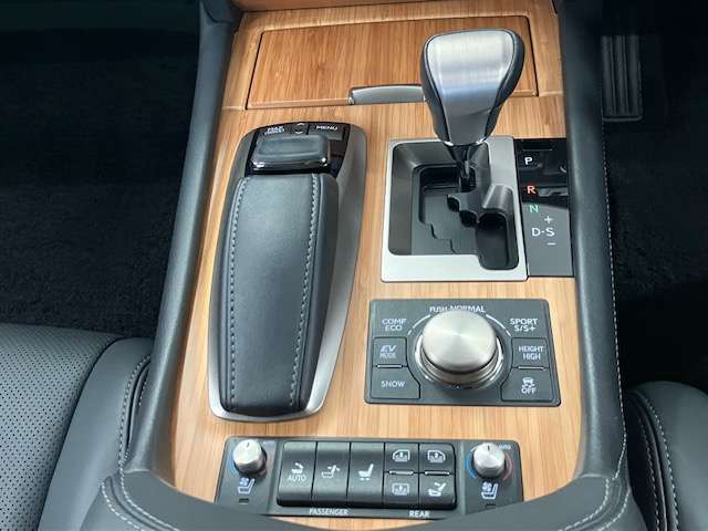 レクサス ＬＳハイブリッド ６００Ｈ バージョンＬ ４ＷＤ H27年 (北海道) 99