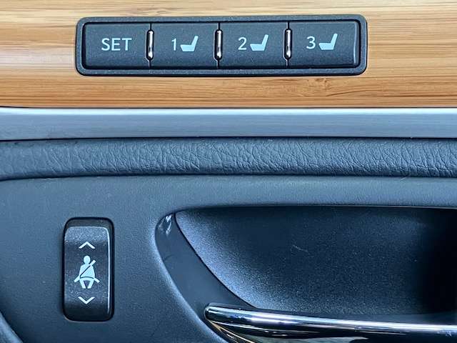 レクサス ＬＳハイブリッド ６００Ｈ バージョンＬ ４ＷＤ H27年 (北海道) 99