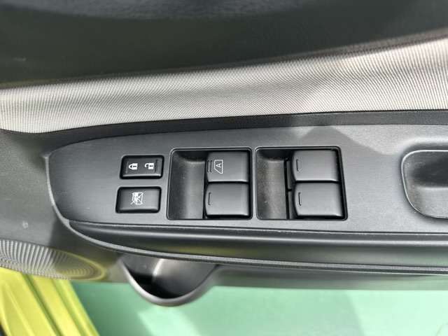 日産 ノート １．２ Ｅ－ＰＯＷＥＲ Ｘ R1年 (東海) 99