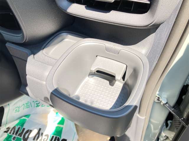 トヨタ シエンタ １．５ Ｚ R6年 (東海) 99