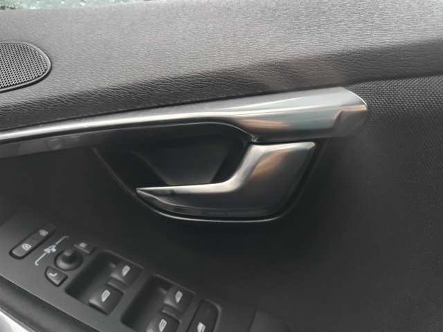 ボルボ Ｖ４０ Ｄ４ モメンタム ディーゼルターボ H29年 (東北) 99