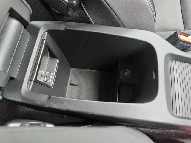 ボルボ Ｖ４０ Ｄ４ モメンタム ディーゼルターボ H29年 (東北) 99