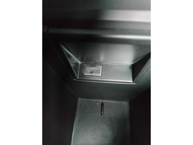 ボルボ Ｖ４０ Ｄ４ モメンタム ディーゼルターボ H29年 (東北) 99