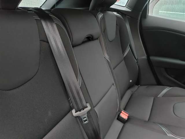 ボルボ Ｖ４０ Ｄ４ モメンタム ディーゼルターボ H29年 (東北) 99