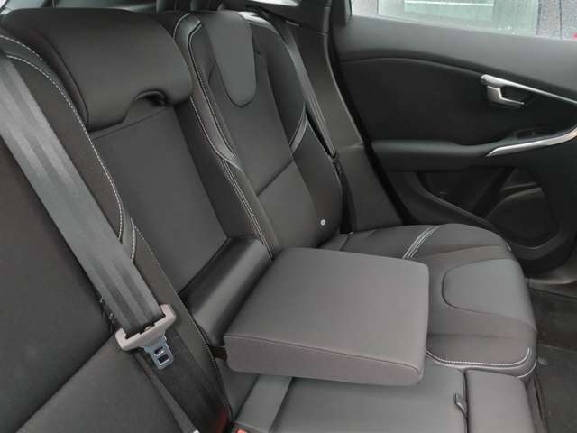 ボルボ Ｖ４０ Ｄ４ モメンタム ディーゼルターボ H29年 (東北) 99