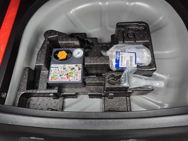 ボルボ Ｖ４０ Ｄ４ モメンタム ディーゼルターボ H29年 (東北) 99